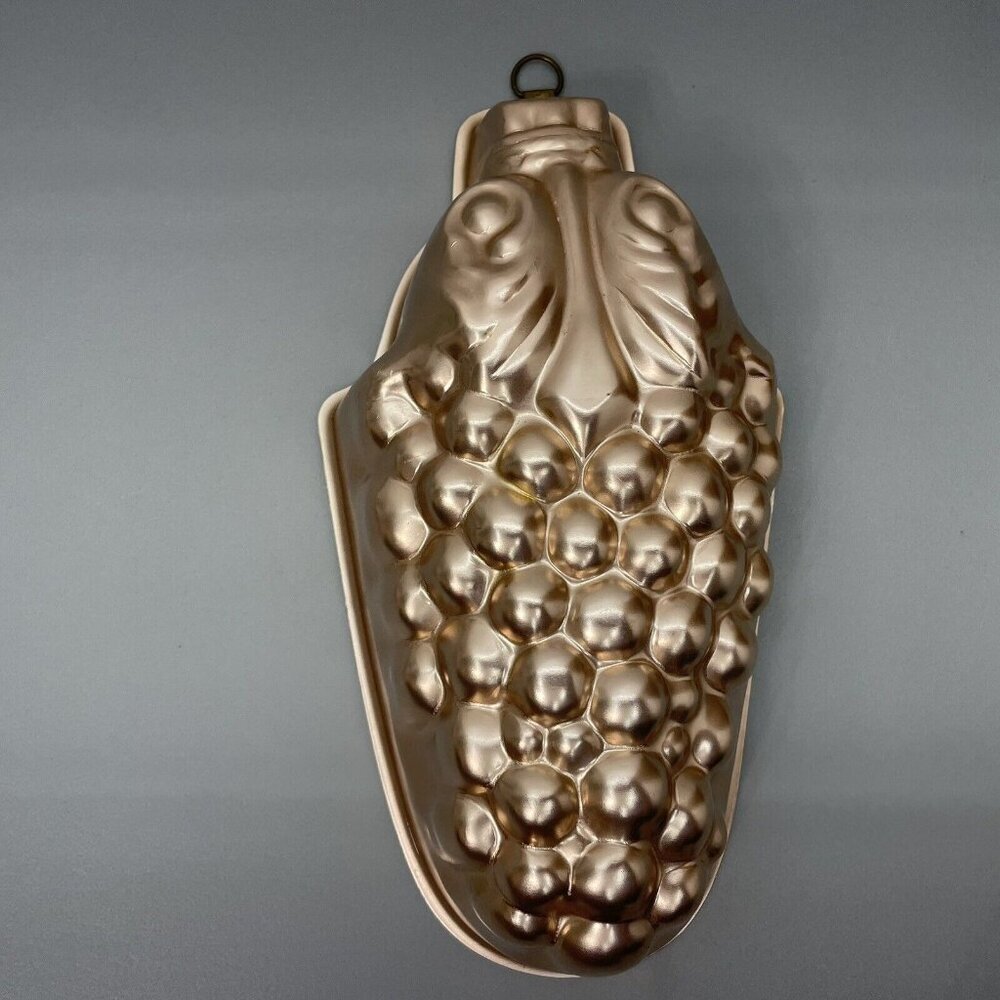 Vintage Mirro Grape Bunch‎ Mold Jello Cake Pan Copper Tone Aluminum Wall Decor
